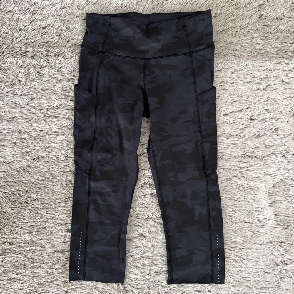 Lululemon Fast and Free Crop 19" Size 6 Incognito Camo Multi Grey